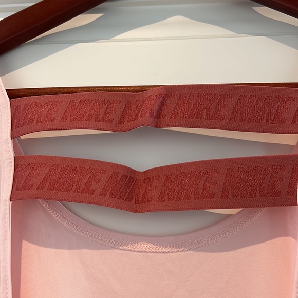 Nike Dry fit tank - Picture 5 of 5